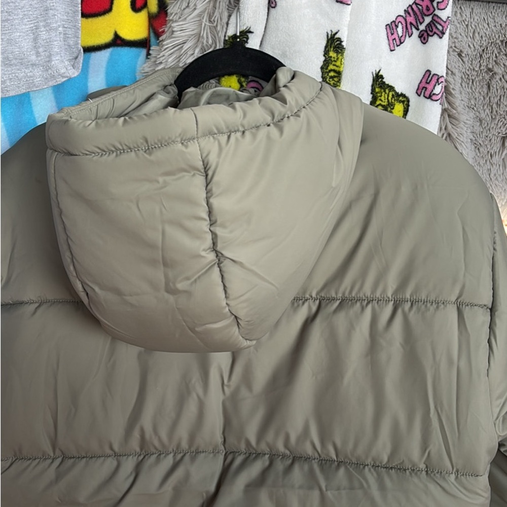 Nike jacket - Picture 3 of 3